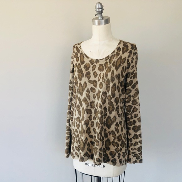 Chico's Size 2 Pullover Leopard Print Fits Large - Picture 3 of 11